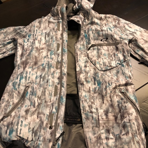 Oakley Winter Coat - Picture 1 of 3